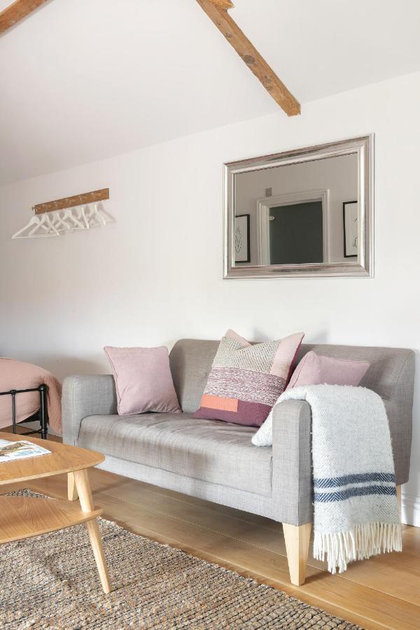 The Hayloft By Black Door Stays Bath Bagian luar foto