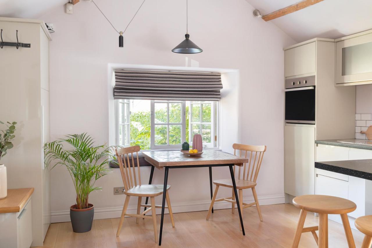 The Hayloft By Black Door Stays Bath Bagian luar foto