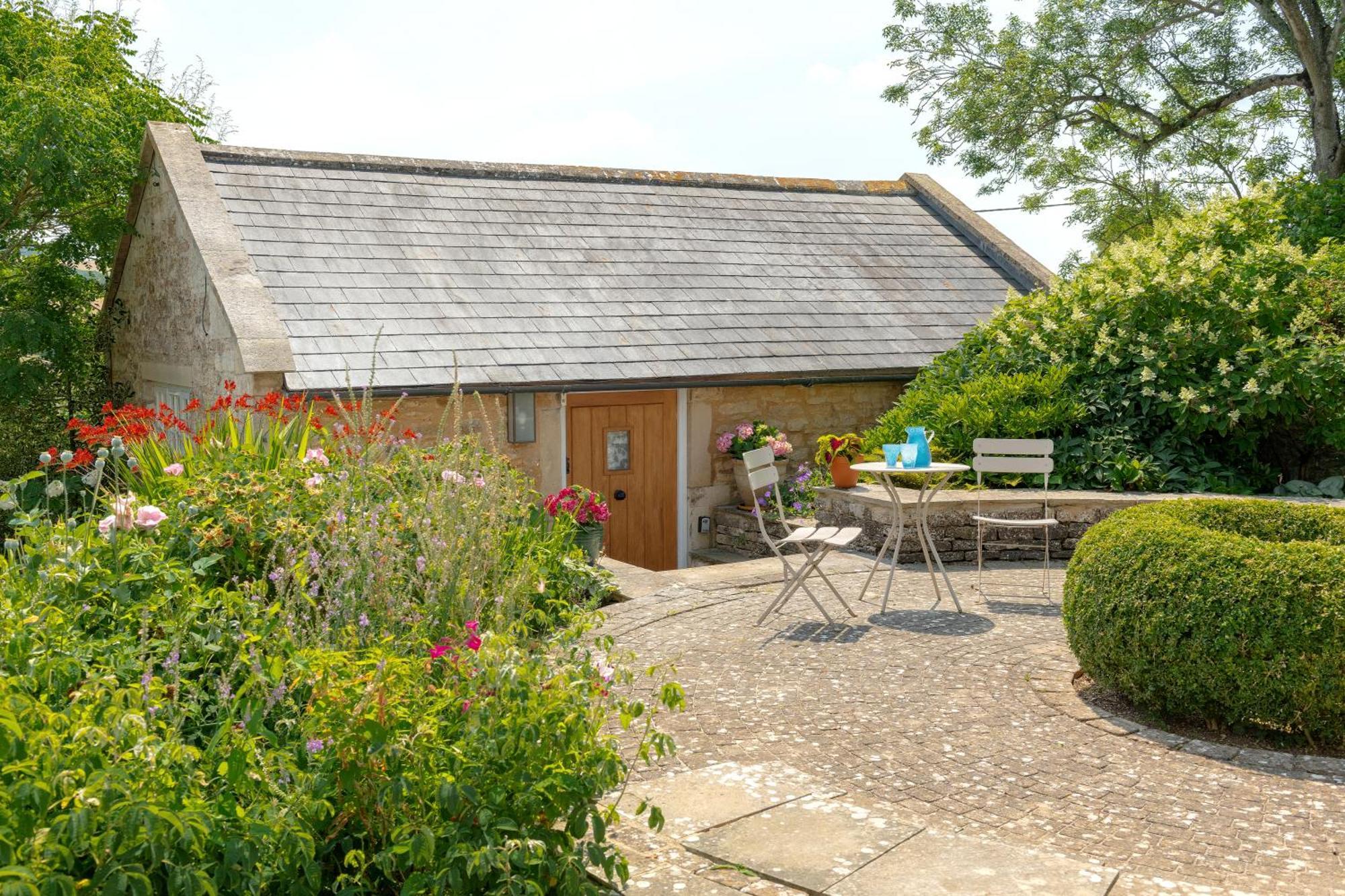 The Hayloft By Black Door Stays Bath Bagian luar foto