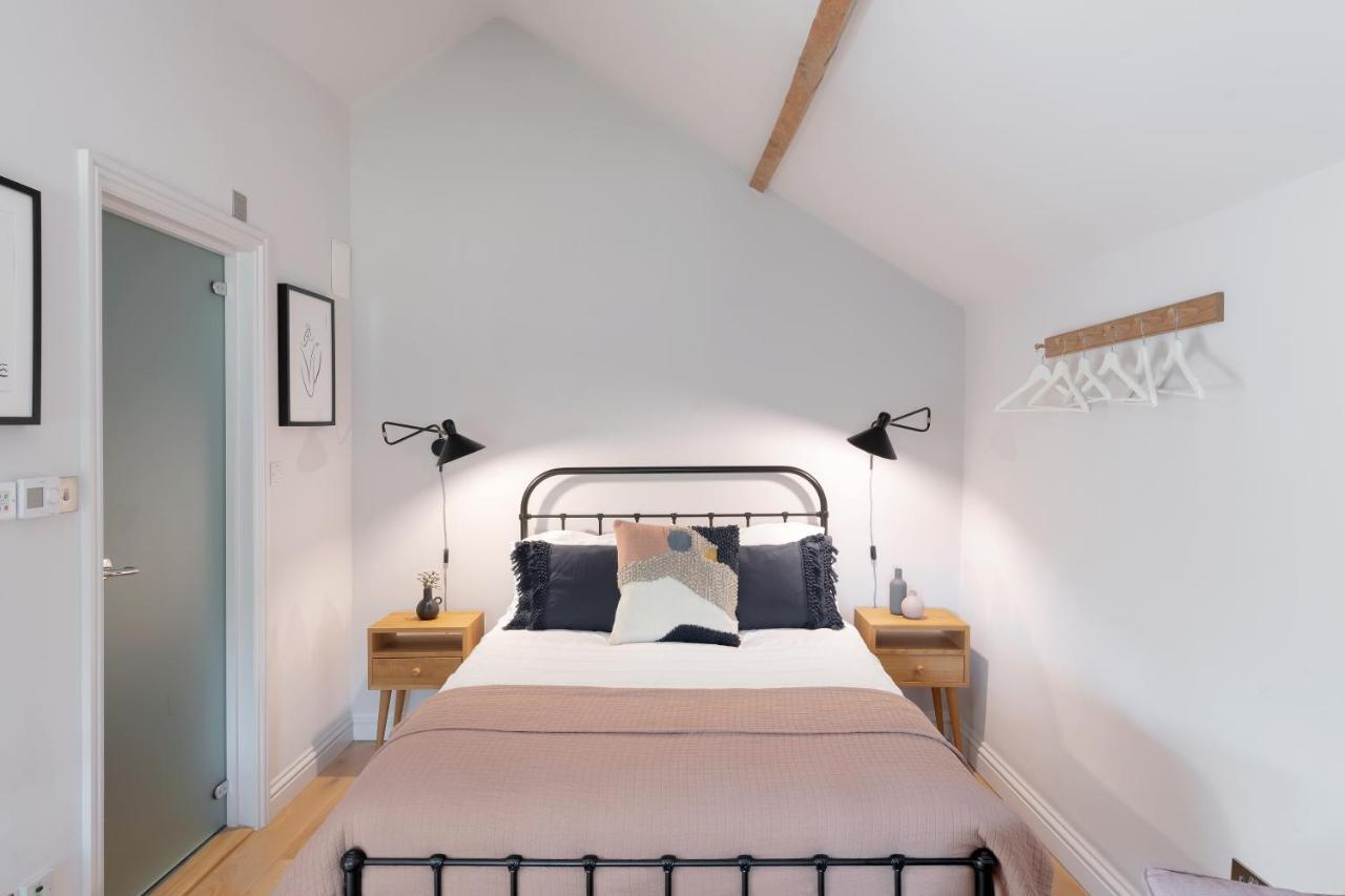 The Hayloft By Black Door Stays Bath Bagian luar foto
