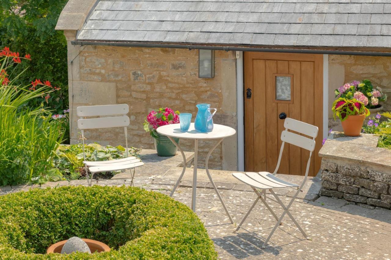 The Hayloft By Black Door Stays Bath Bagian luar foto